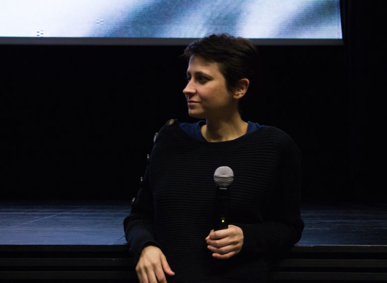 Maria Antón Cabot presentó en Granada <3, su película sobre amor y nuevas tecnologías